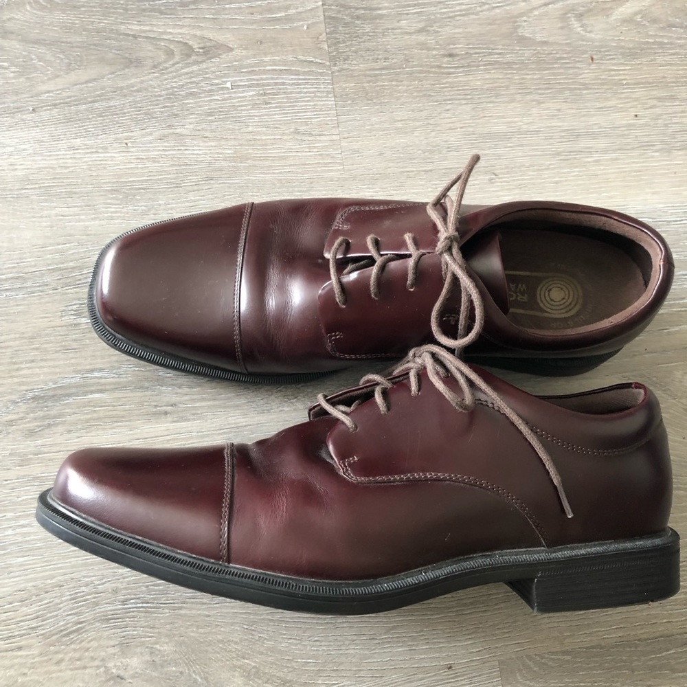 Men’s Rockport Waterproof Oxfords, Brownish Burgundy, Size 10.5